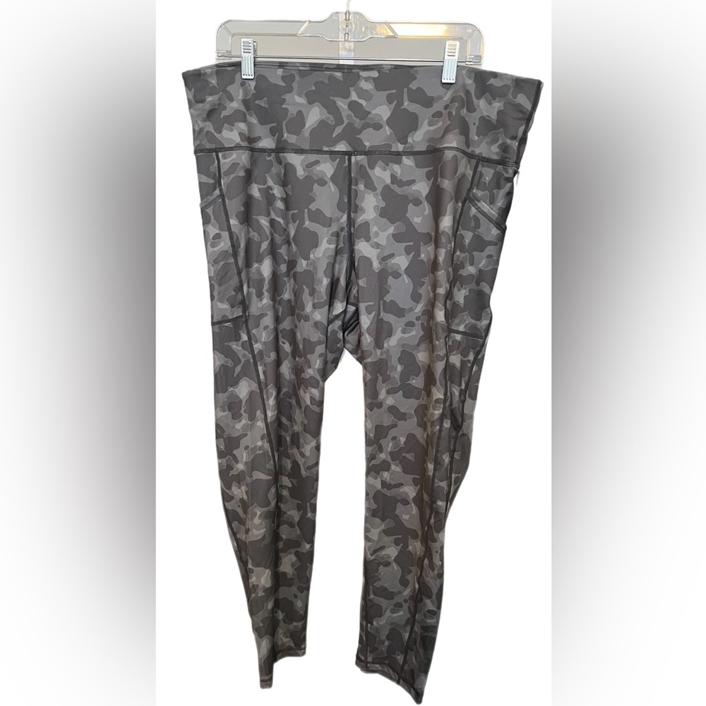Ideology Women's Gray Camo Leggings